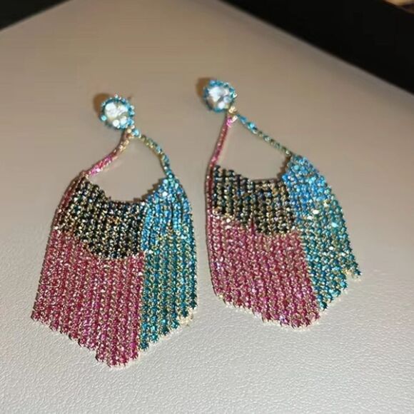 🔅🆕🔅 Colorful 🎨 Stunning Waterfall Rhinestones Tassel Earrings✨ - Picture 4 of 9